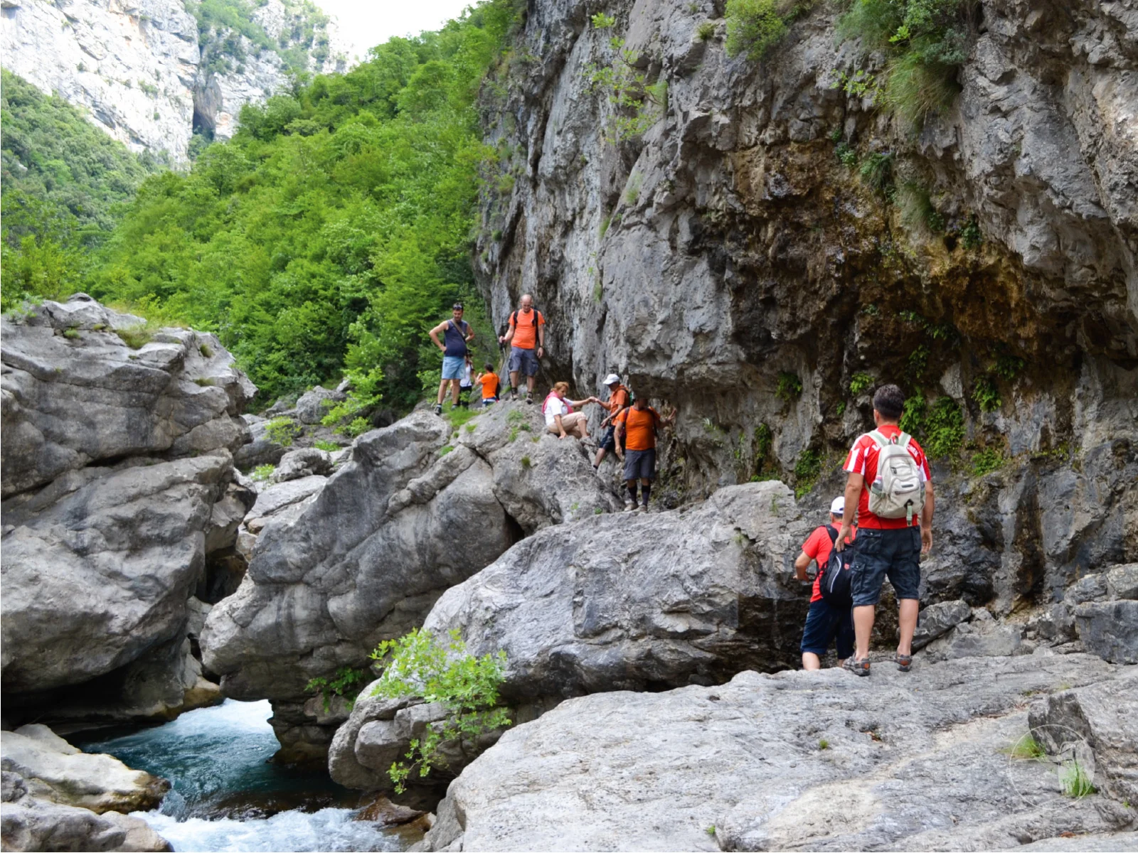 Pëllumbas Daily Excursion